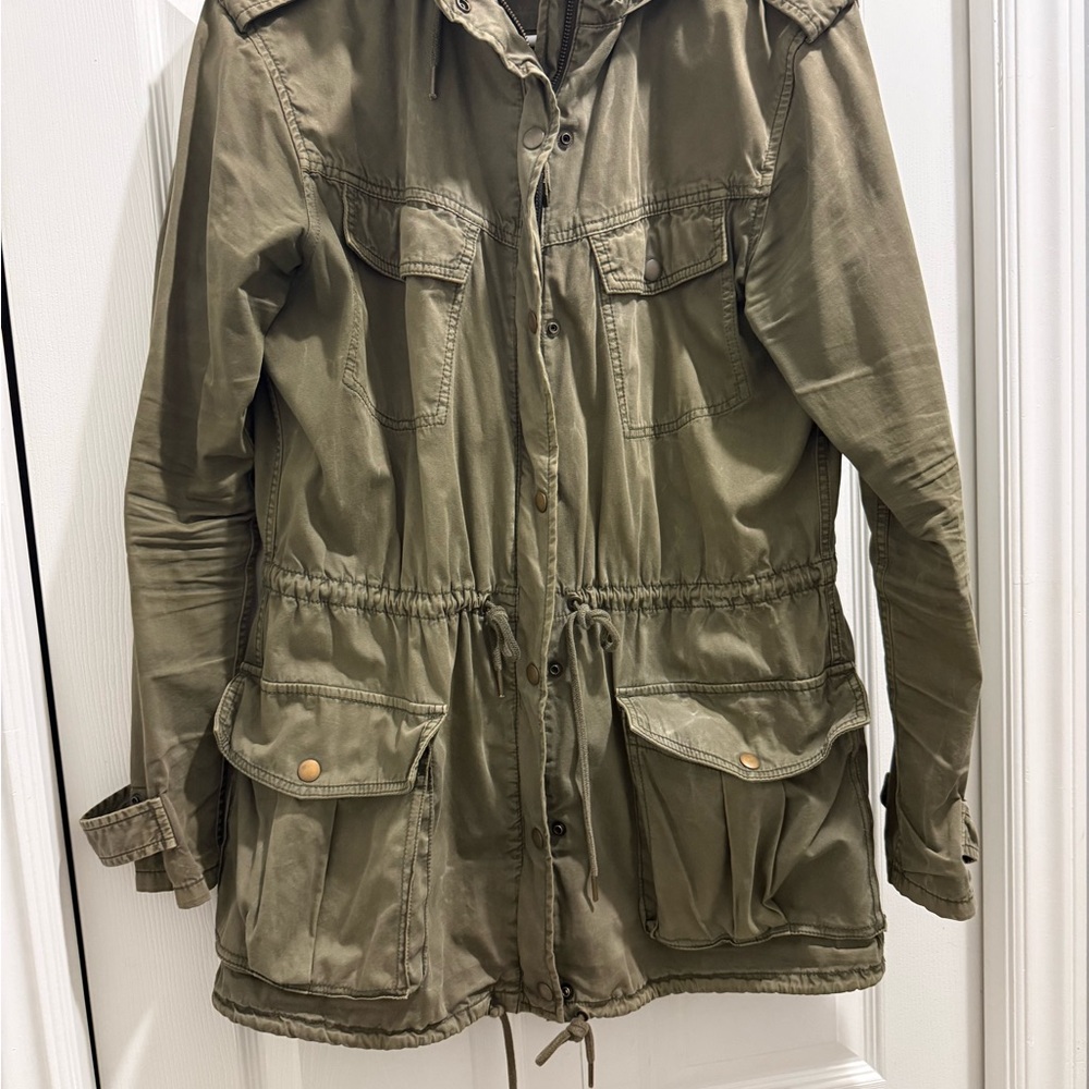 Aritzia Anorak Jacket in Olive Green
